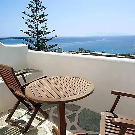 Silver Rocks Hotel 2*